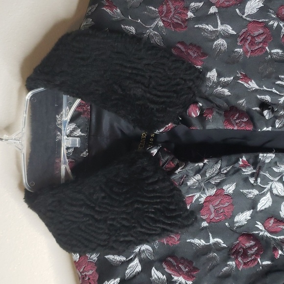 Vintage Jessica McClintock Floral Embroider Black Jacket with Faux Fur Collar 4 - Picture 3 of 7